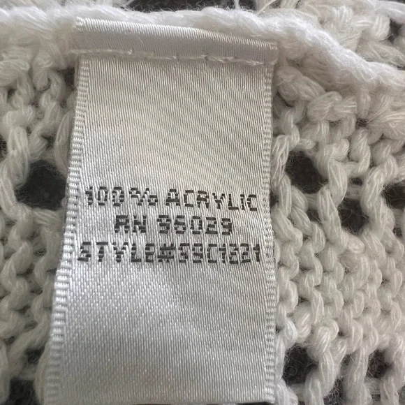 White crocheted cardigan with bell sleeves. Size S - Picture 7 of 10